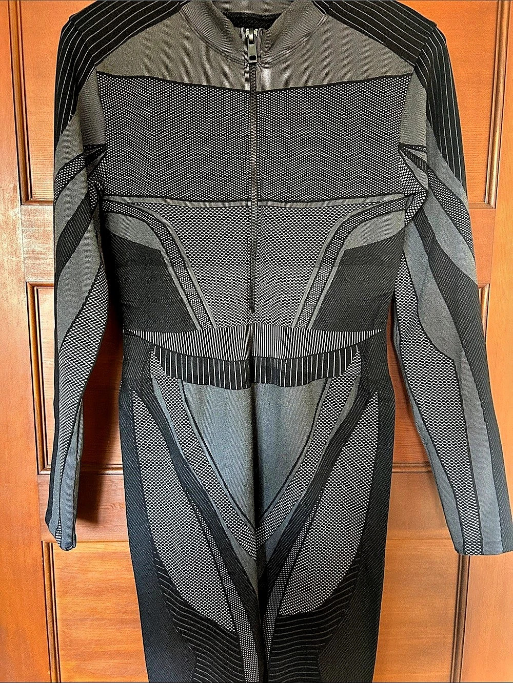 The Giving Movement …Geometric Full-Body Shapewear in Black XL Like New